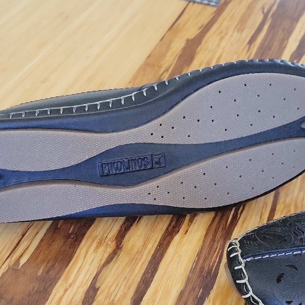 PIKOLINOS Black Leather Flats - Picture 9 of 12